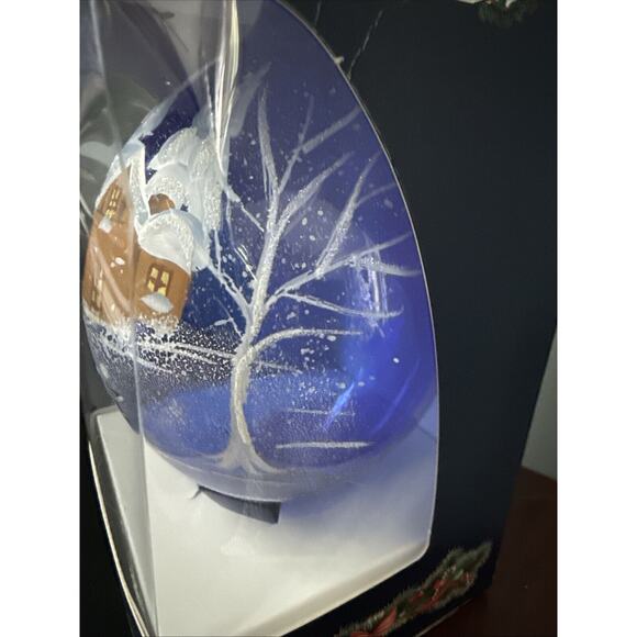 Christmas Bellagio Italian Mouth Blown Hand Painted Glass, Christmas House, 7" - Picture 2 of 5